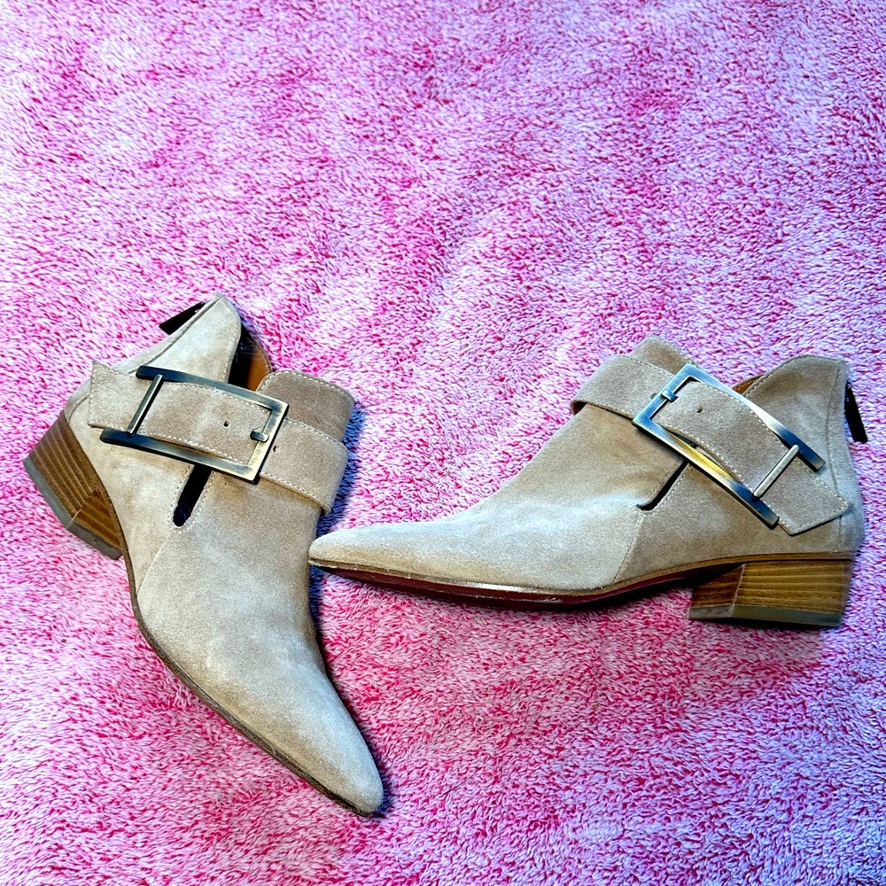 Aquatalia Tan Suede Booties Size 35.5/5.5